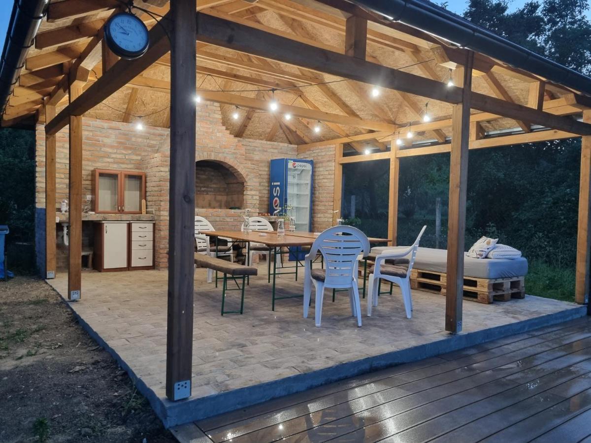 Hoopovo House Fruska Gora Villa Irig Exterior photo